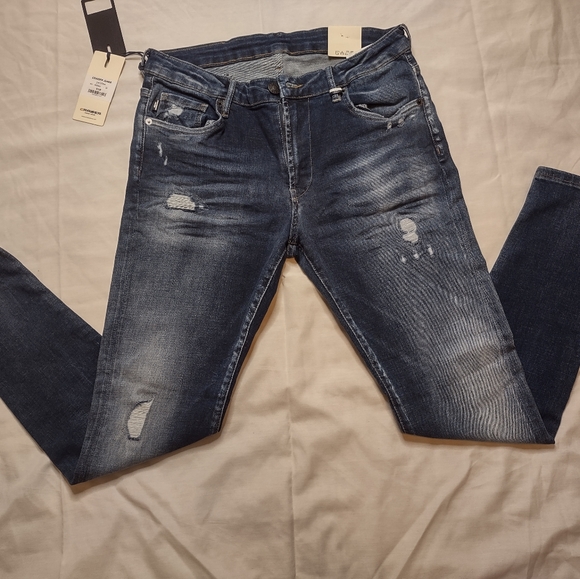 Jeans - Picture 1 of 8